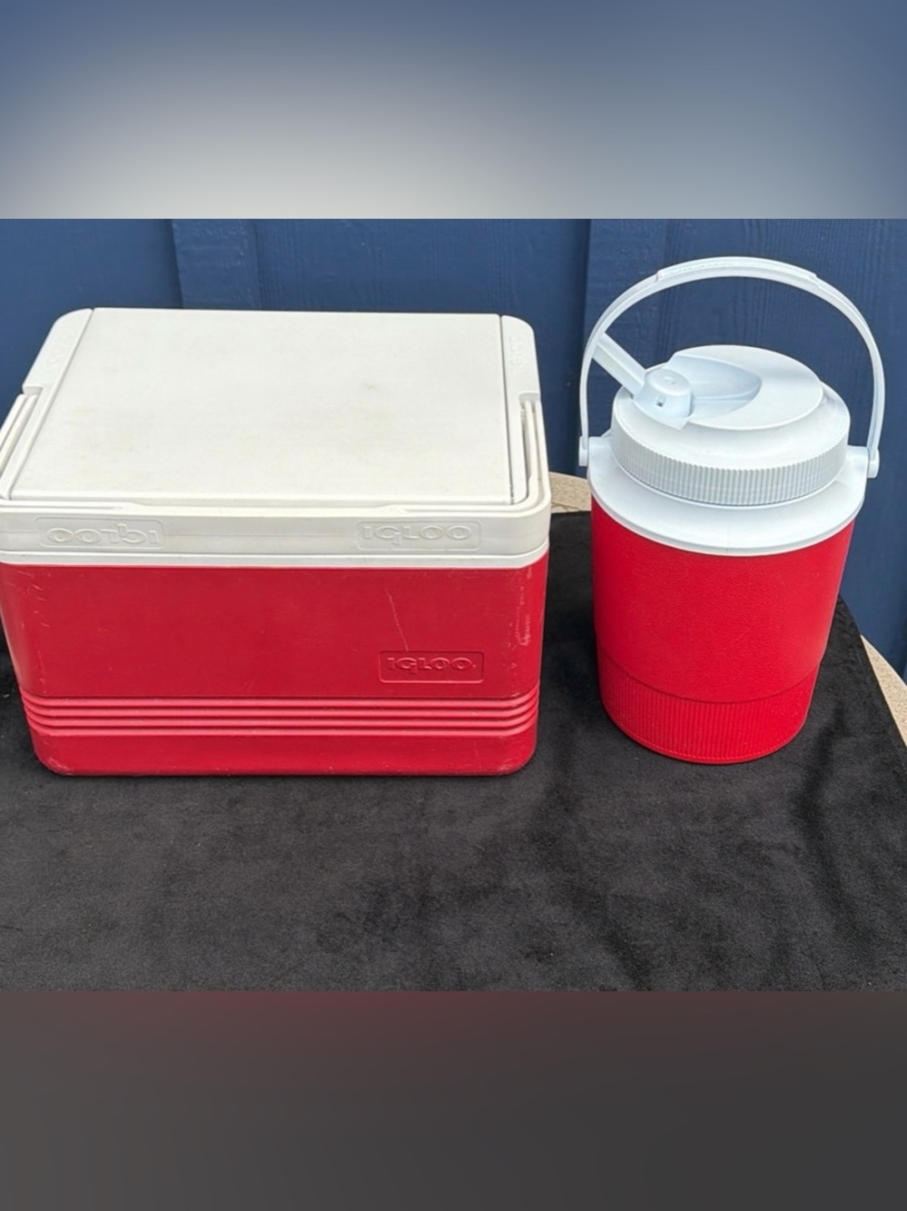 Igloo Legend 12-Can Cooler & Matching Vintage GOTT Rubbermaid 1/2 Gal.Cooler Jug